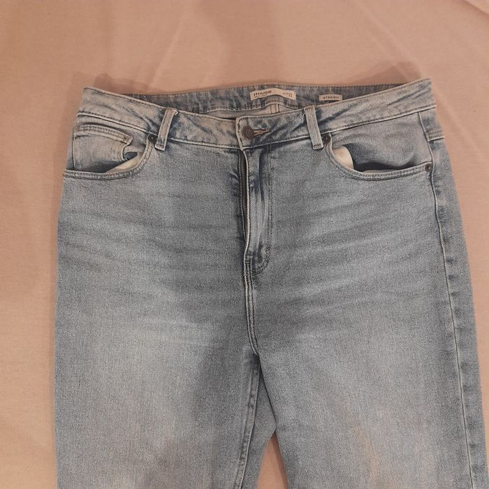 Spodnie jeansy jasno niebieksie sinsay