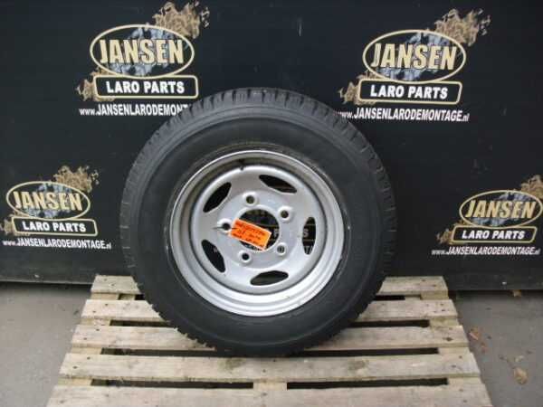 Land Rover Discovery Jante ferro Pneu XPC Michelin 205 x 80 x r16