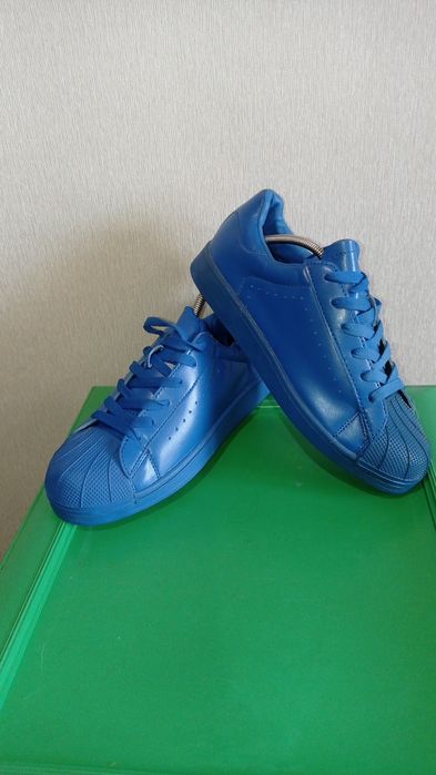 Кроссовки -кеды фирмы Rushow 40 размера