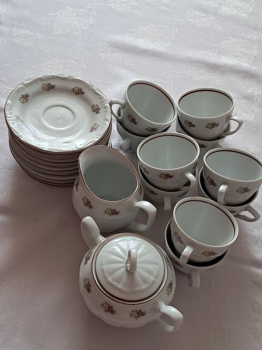 Filiżanki do kawy , herbaty.