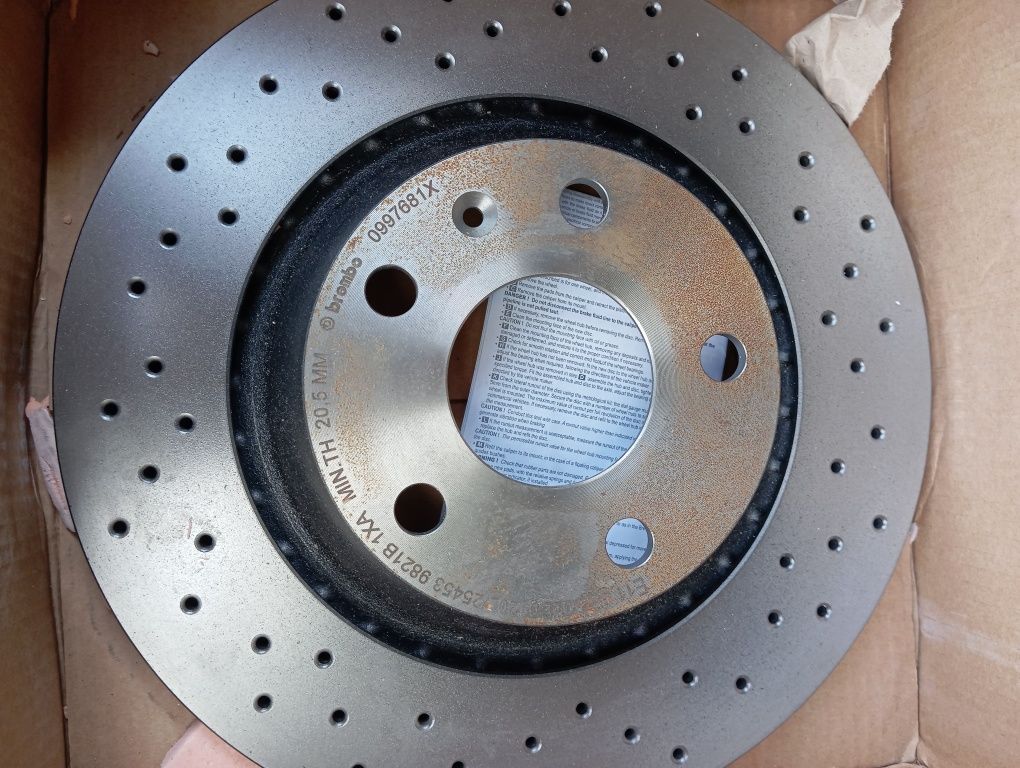 Продам задние тормозные диски brembo, группы WAG