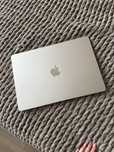 Apple MacBook Air 15 M3 2024 Starlight (MRYR3)