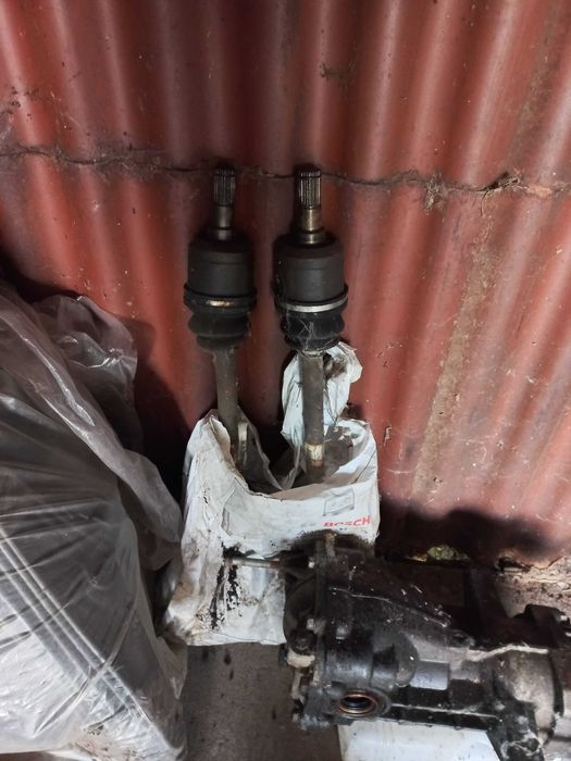 Кардан, редуктор заднього мосту, полуосі Hyundai Tucson