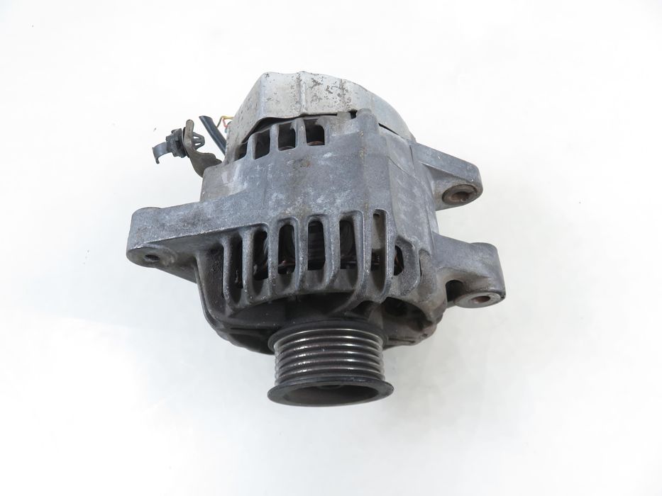 Alternator Toyota Yaris I (p1) 1.0 Vvt- I 68 - 1sz-fe - 270600j010