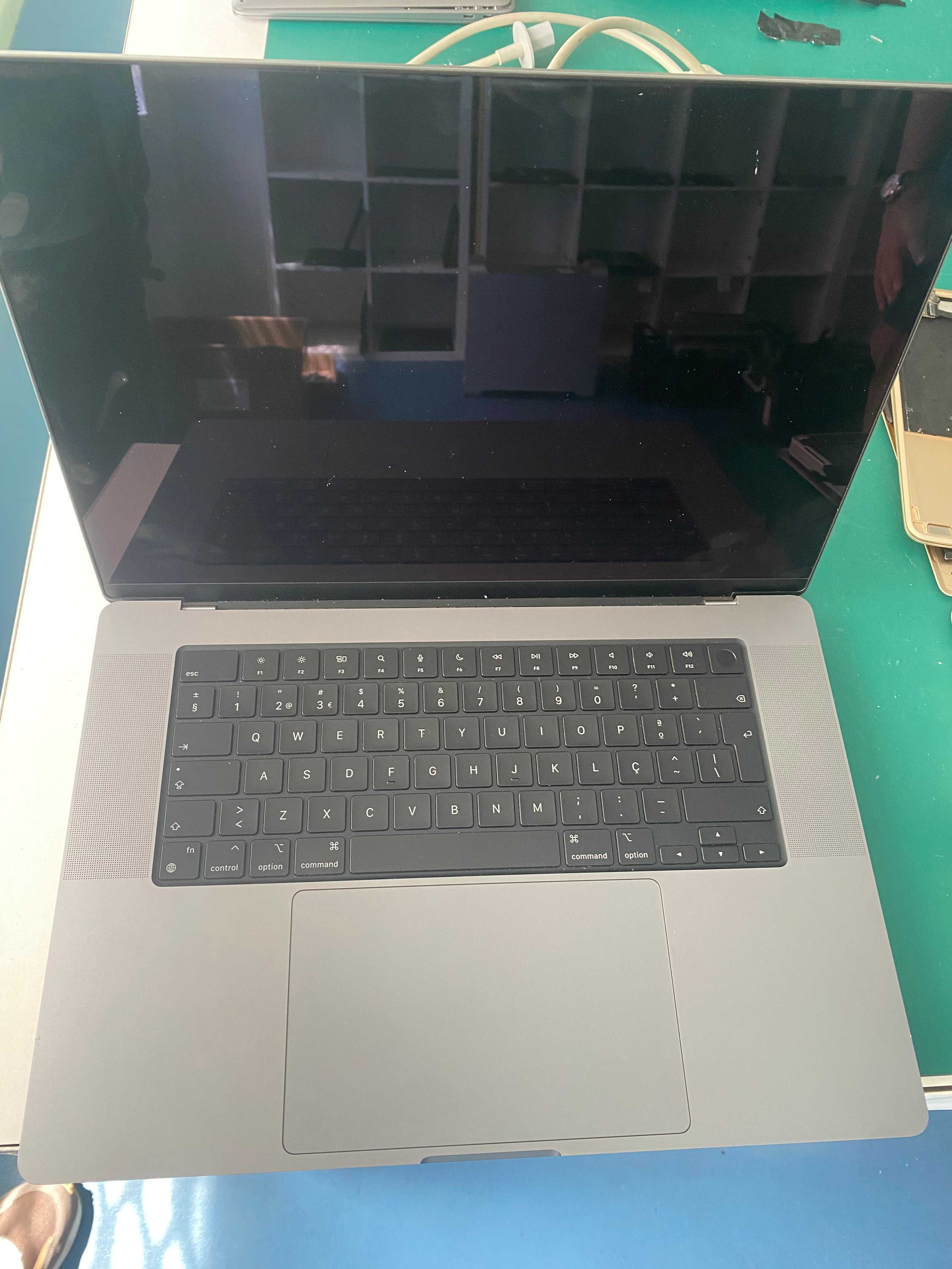 MacBook Pro 1Tb 16G RAM