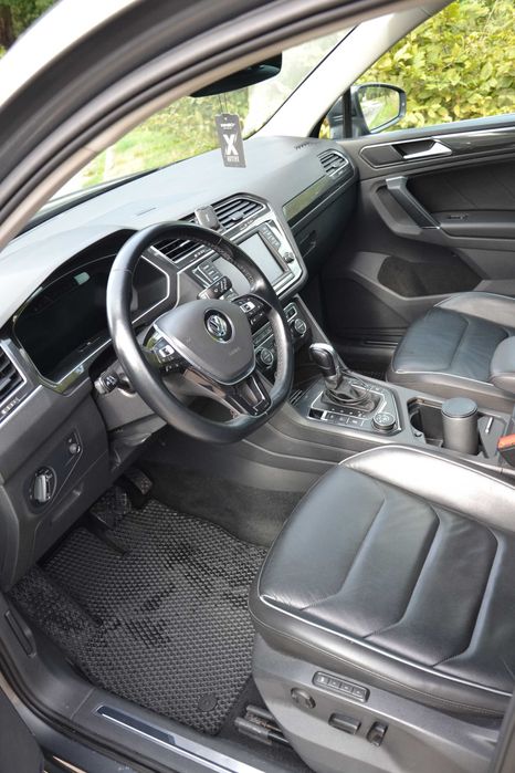Продам автомобіль Volkswagen Tiguan 2017