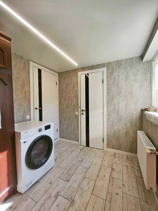 Частина будинку з євроремонтом, власним подвір’ям. Сертифікат. (SP)