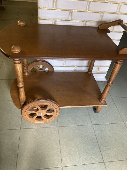 Ремонт и реставрация мебели .