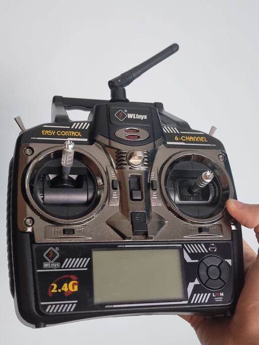 Wltoys v933 пульт ру ідеал 2.4 Ghz з екраном