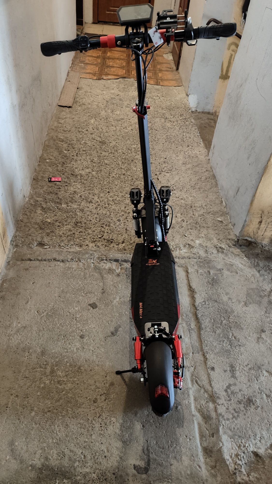 Kugoo Kirin M4 Max Plus .Новий.Є два мотори по 1000 Ват.Є Гарантія