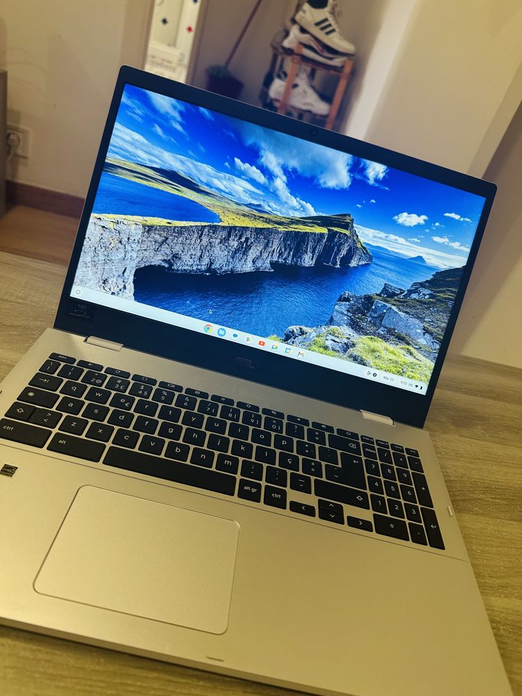 Laptop New with warranty bill