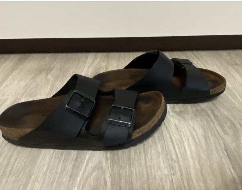 Шльопанці Біркенштоки