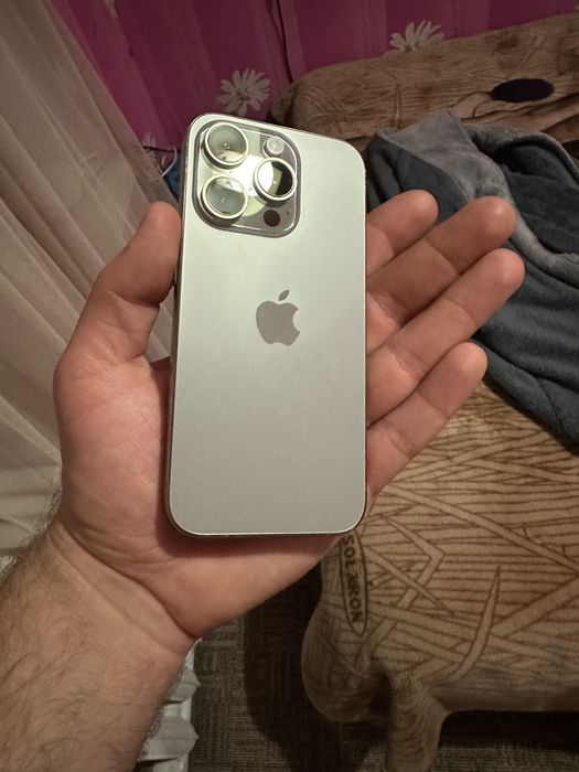 Продам телефон айфон 15 про!!!