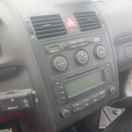 Volkswagen Touran 2005r. radio