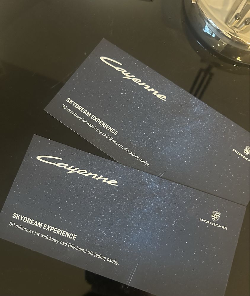 Voucher skydream experience na lot widokowy nad gliwicami porsche