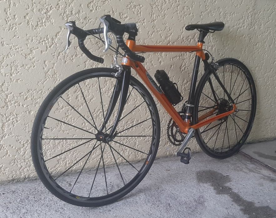 Bicicleta ciclismo equipada shimano dura ace