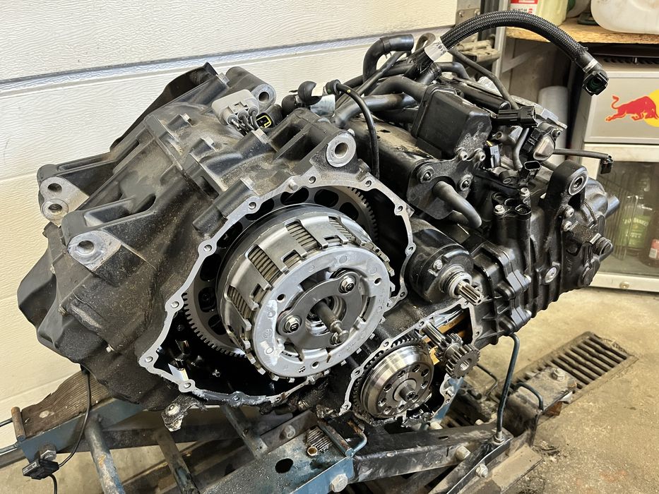 Silnik triumph speed triple 1050 rs tiger na części