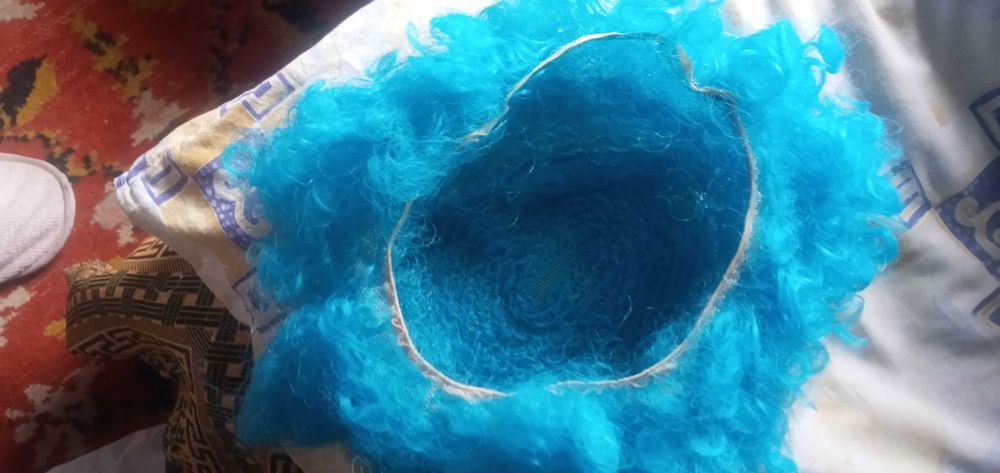 Парики разные искусственные  карнавальные