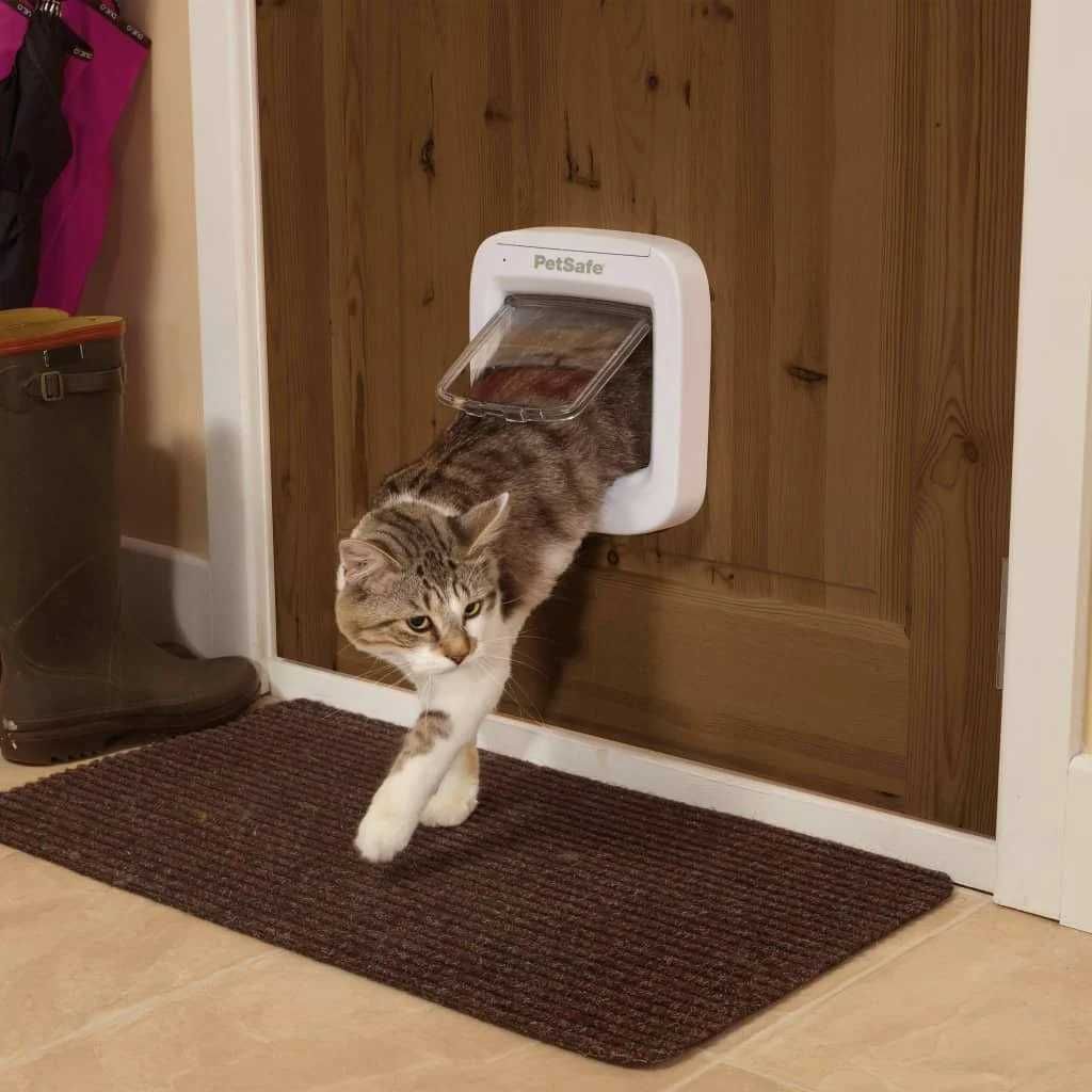Drzwiczki wahadłowe dla kota z mikrochipem PetSafe, białe