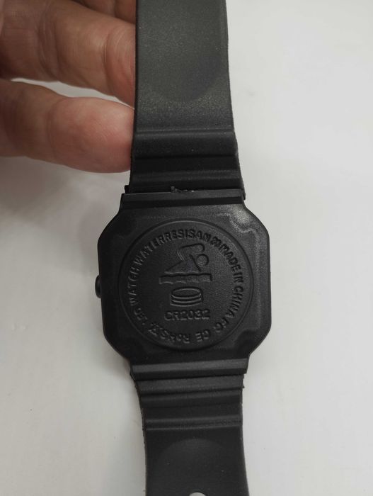 Стильний годинник у стилі Харадзюку з LED-підсвічуванням та календарем