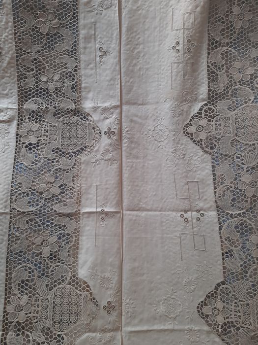 Toalha nova bordado ilha da madeira