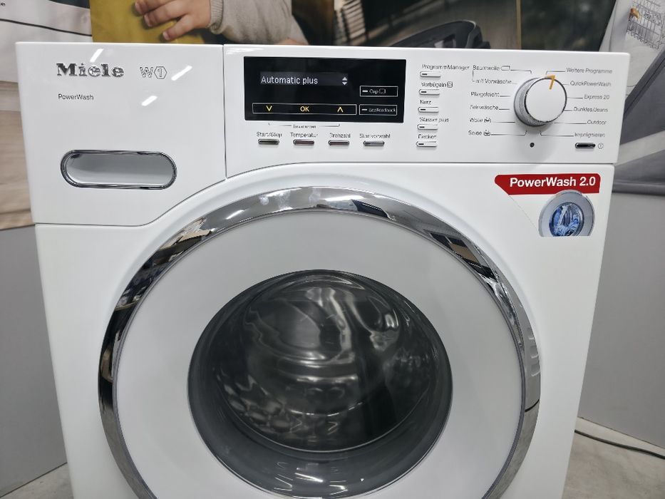 Пральна машина Miele W1 преміум PowerWash функція Пар 8кг з Швейцарії