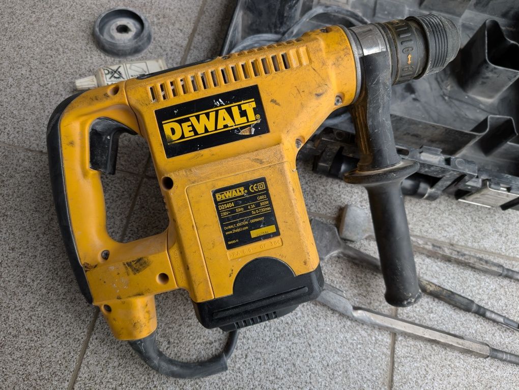 Перфоратор вертикальний DeWalt D25404 (для довбання) куплений в Англії