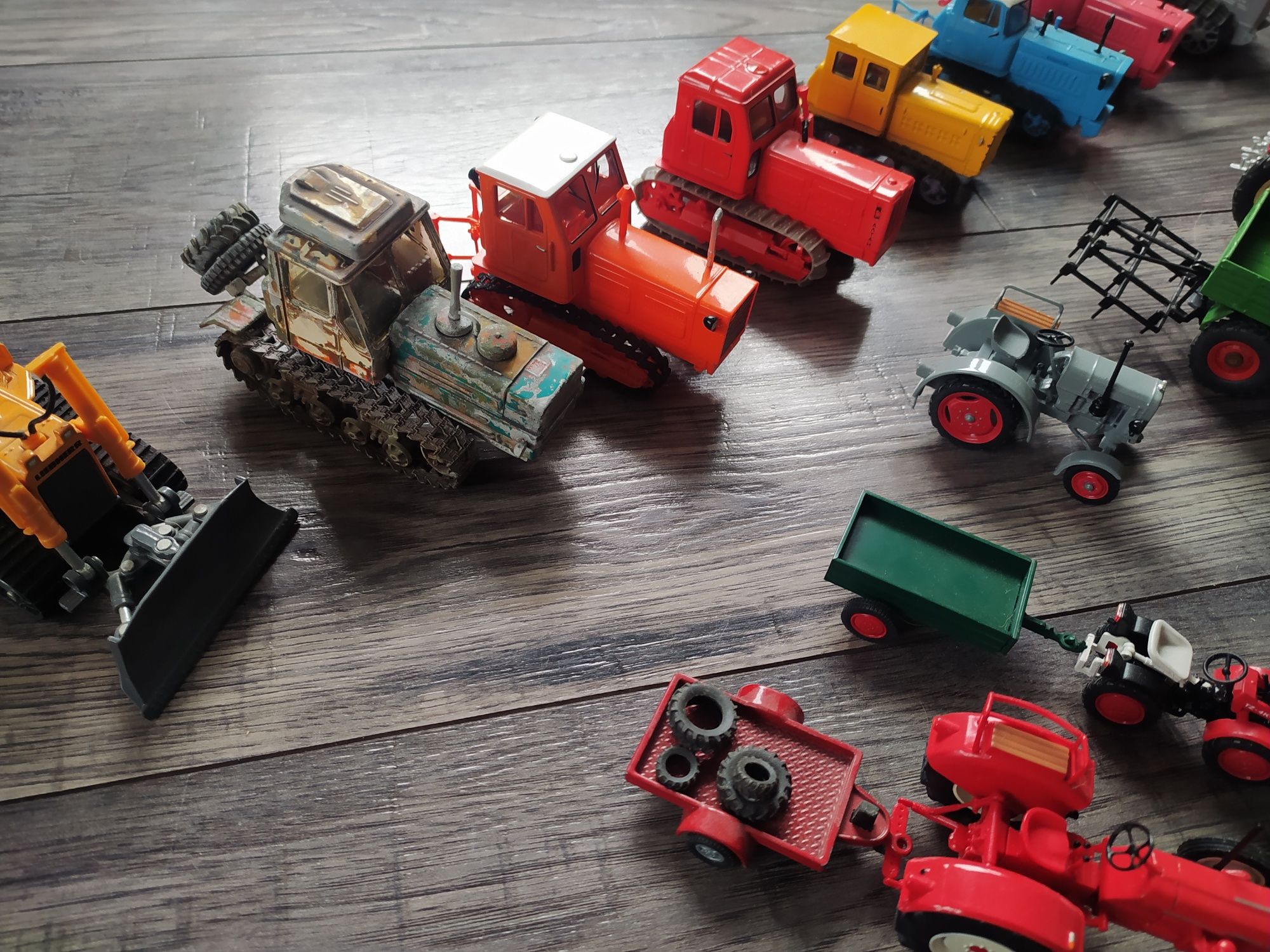 Zabawki traktory siku rosyjskie