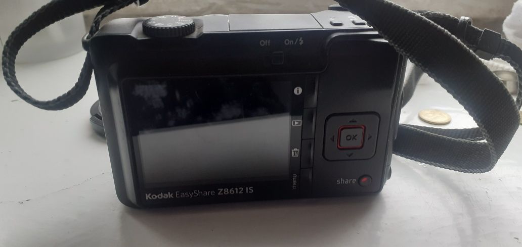 неробочий kodak easyshare z8612 is фотоапарат