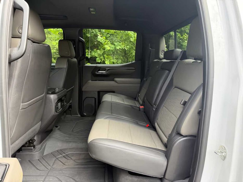Chevrolet Silverado      2023