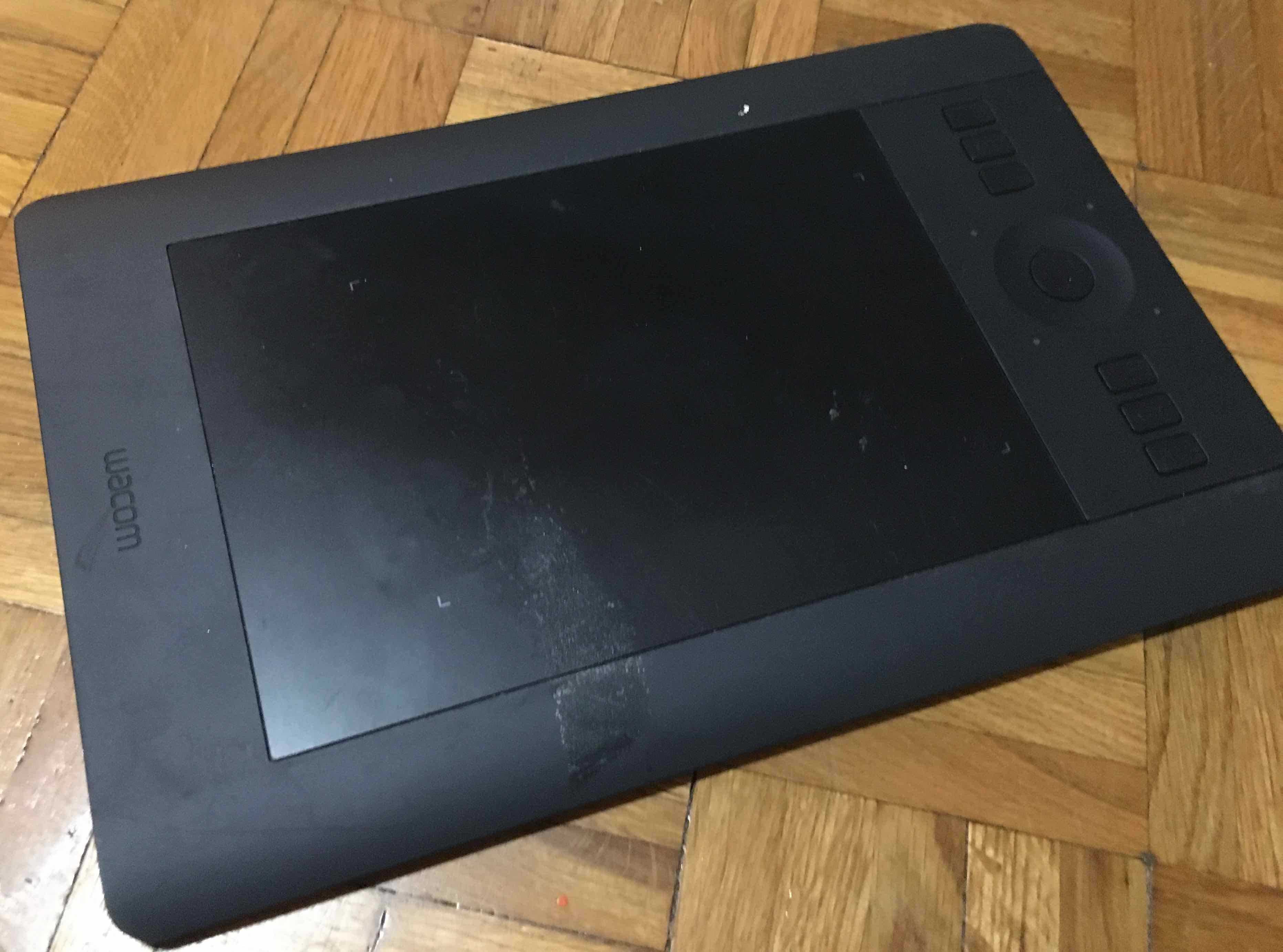 Oryginalny tablet Wacom Intuos Pro PTH-451 S - mały