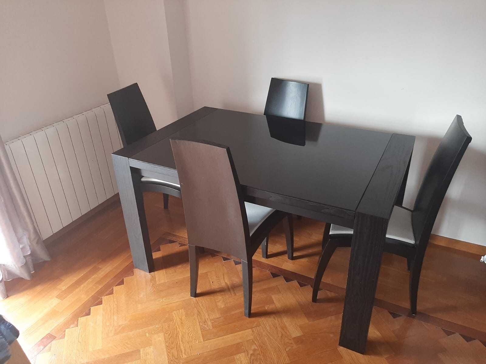 Mesa de refeição 140×90 extensível com 4 cadeiras