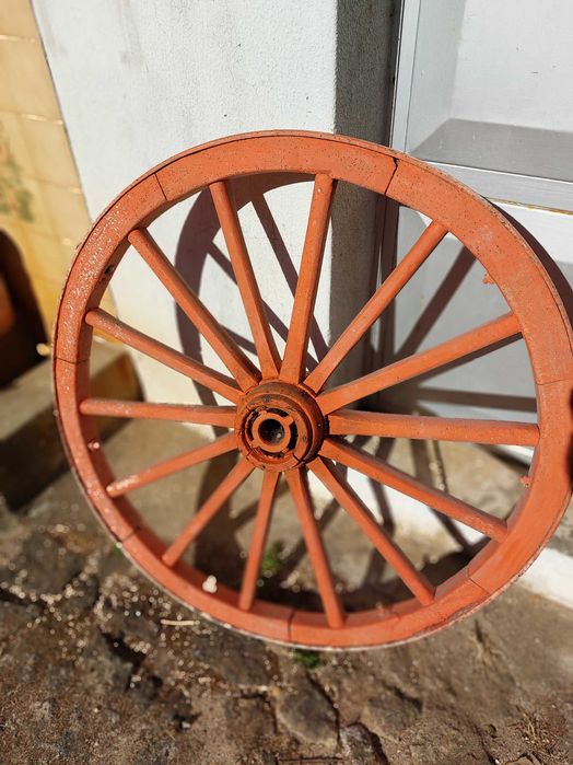 Roda de carroça dos anos 60 (Ø 100 cm)