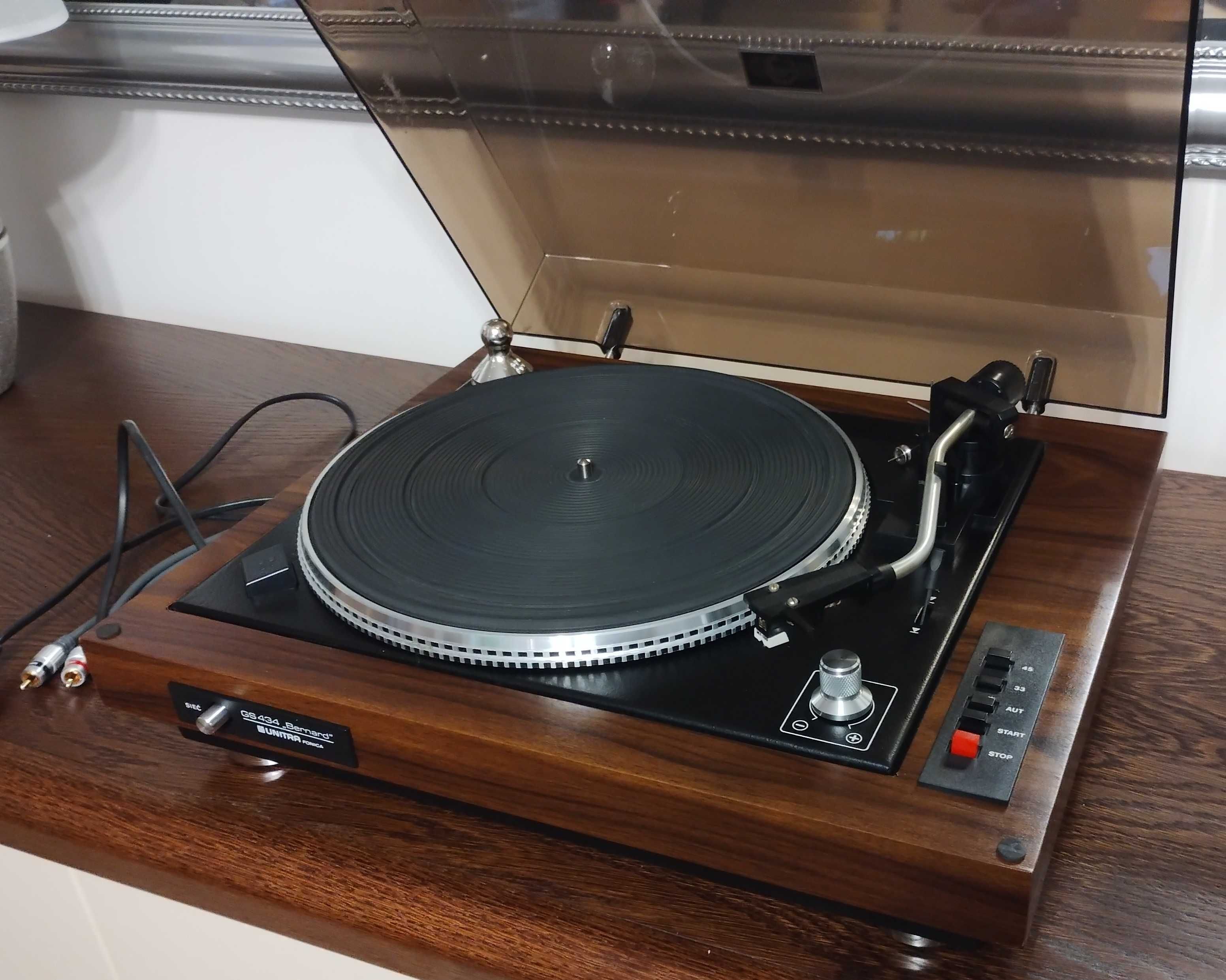 Gramofon BERNARD GS-434