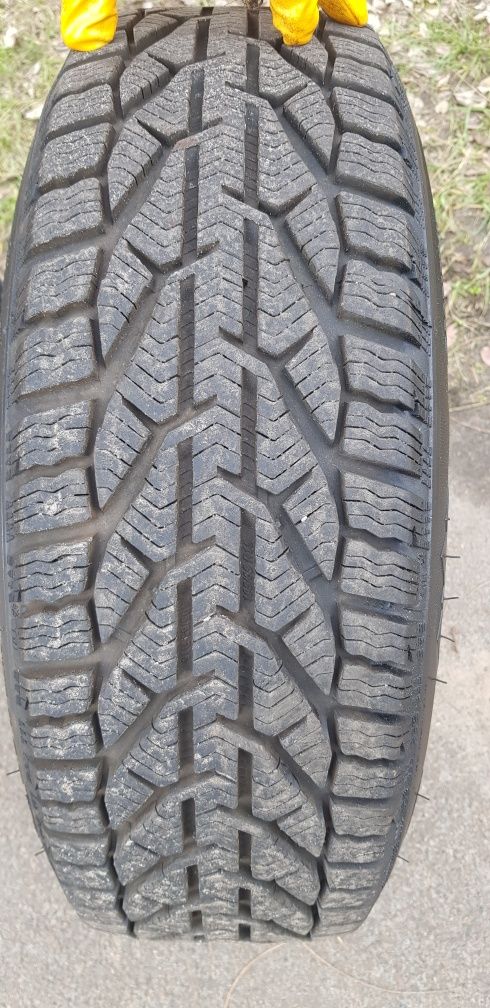 Комплект колес 5/120 R15 с резиной в новом состоянии  195/65/15