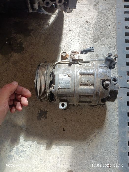 Компресор кондиціонера Nissan qashqai  j 10 2.0 бензин