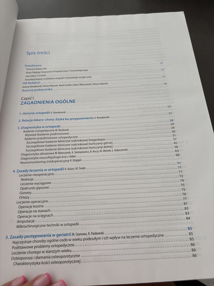 Podręcznik dla lekarzy specjalizujących sie w ortopedii i traumatologi
