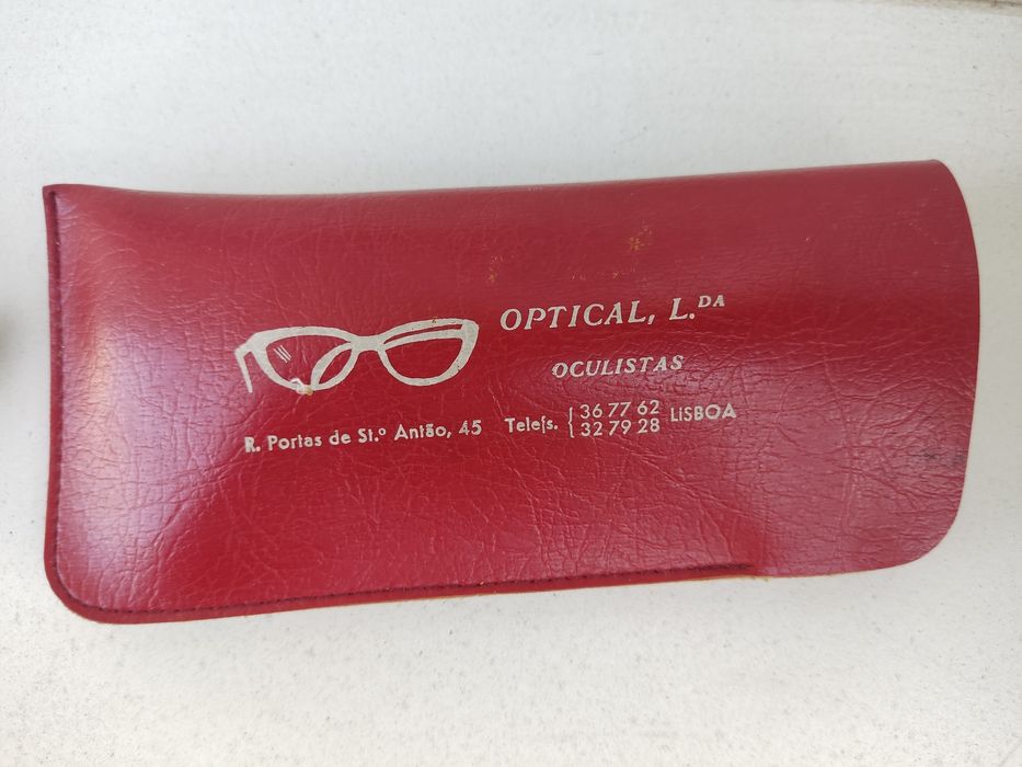 2 pares de óculos anos 70