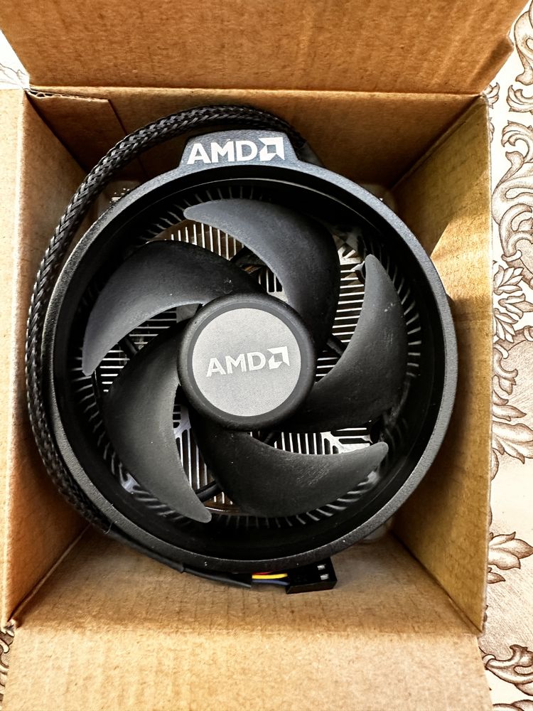 Процесор Ryzen 5 2600 Box  кулер