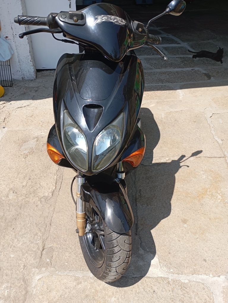Scooter Honda x8r s