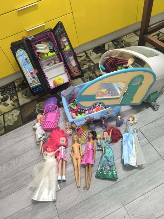 Barbie e nancy Tudo por apenas 12euros