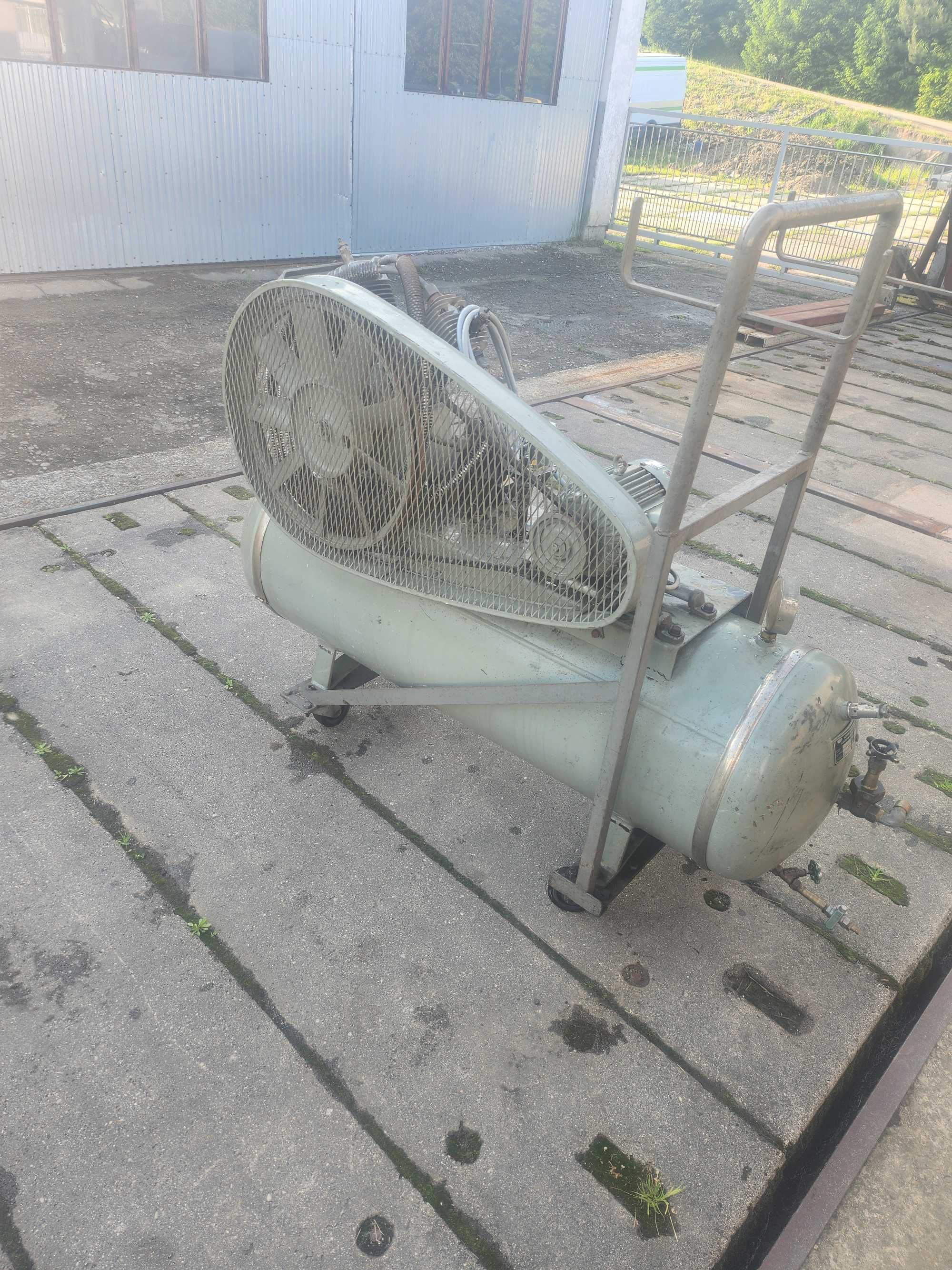 kompresor 270 L z niemiec