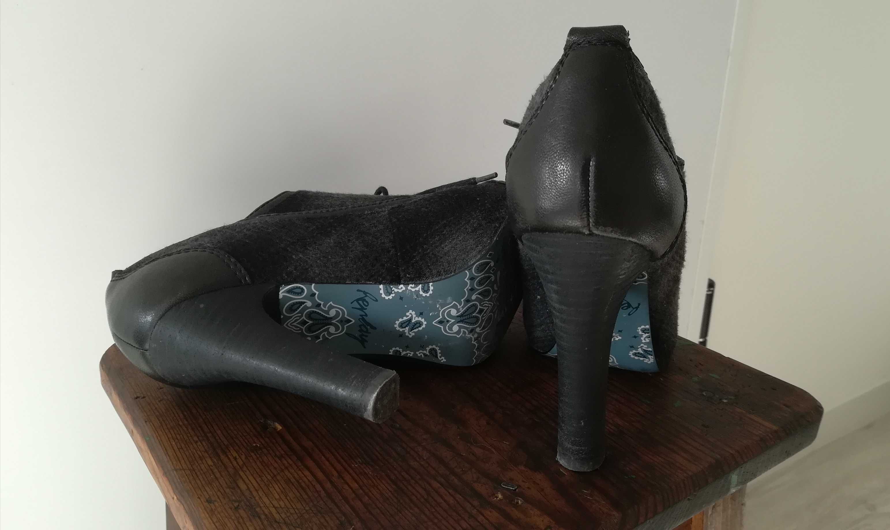 Sapatos altos Replay