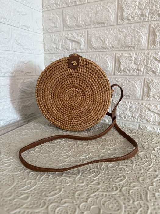 Женская плетеная круглая сумочка Rattan Bali 20 на 7  из ротанга