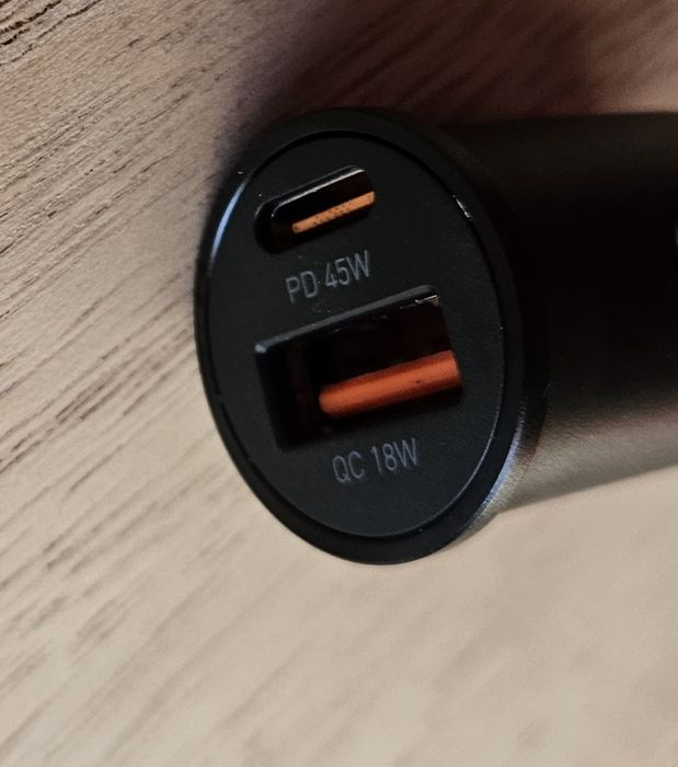 Ładowarka samochodowa szybka do telefonu smartfona 2 USB