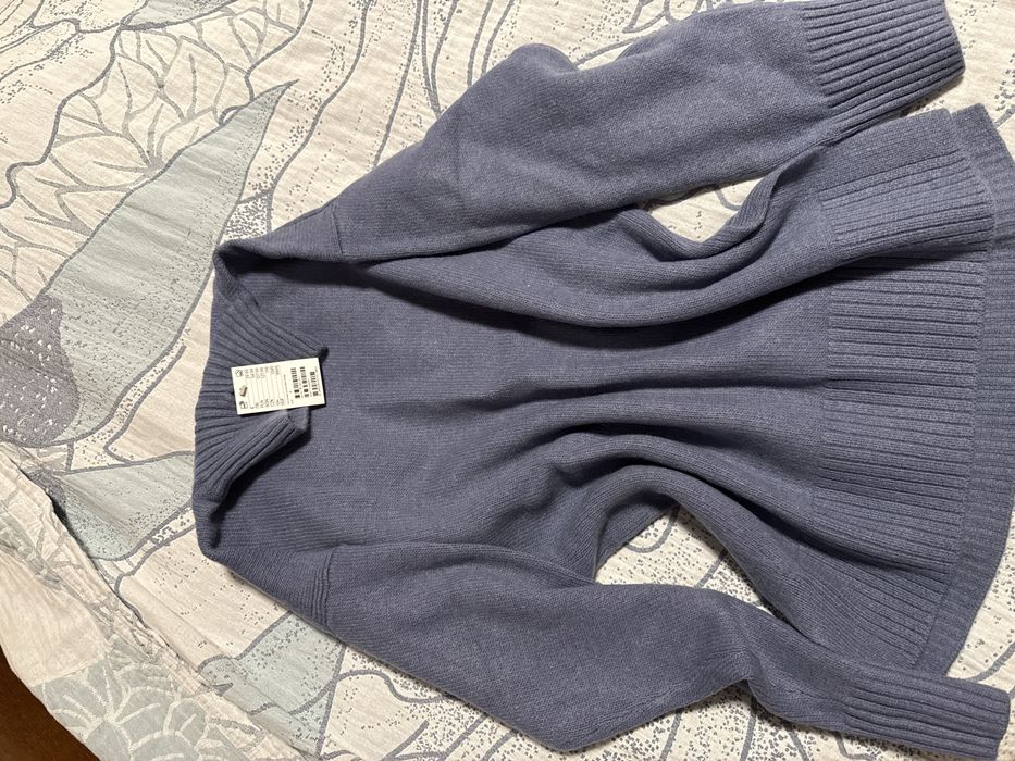 Светр H&M прольот новий