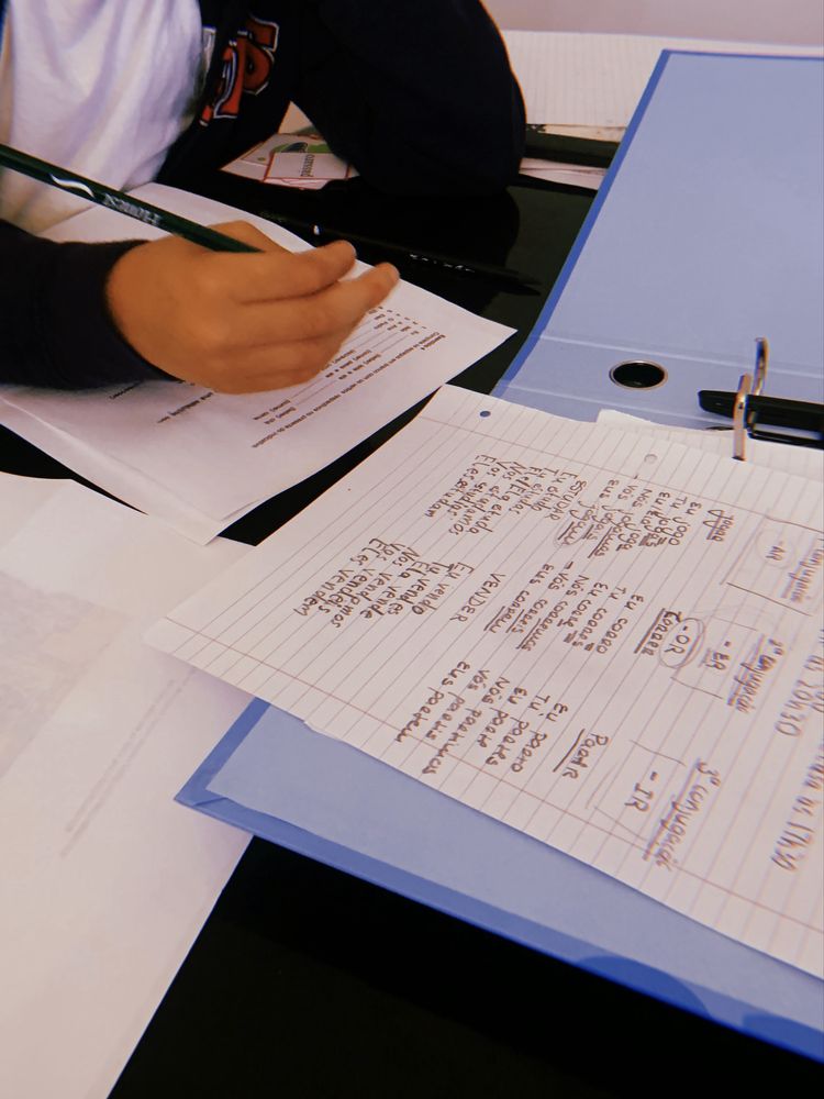 Explicações de Inglês - Crianças e Adultos - PRIMEIRA AULA GRATUITA
