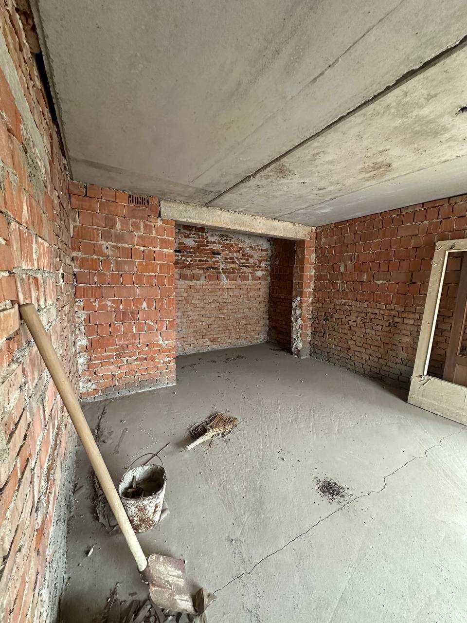 Продається будинок в с. Угринів дуже вигідна ціна.