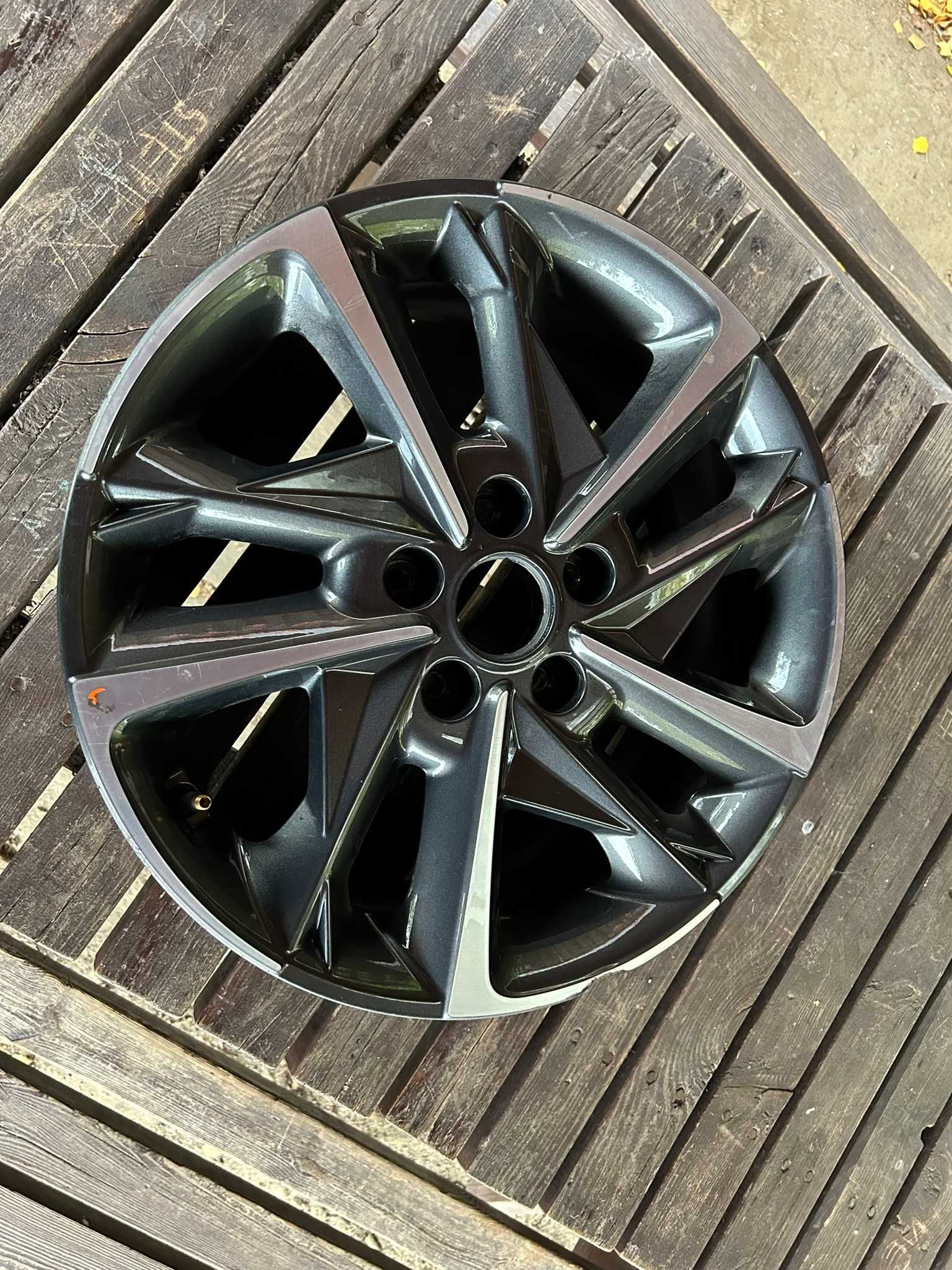 Felga Hyundai OE 7"x17" 5x114,3 ET 53 ORYGINAŁ