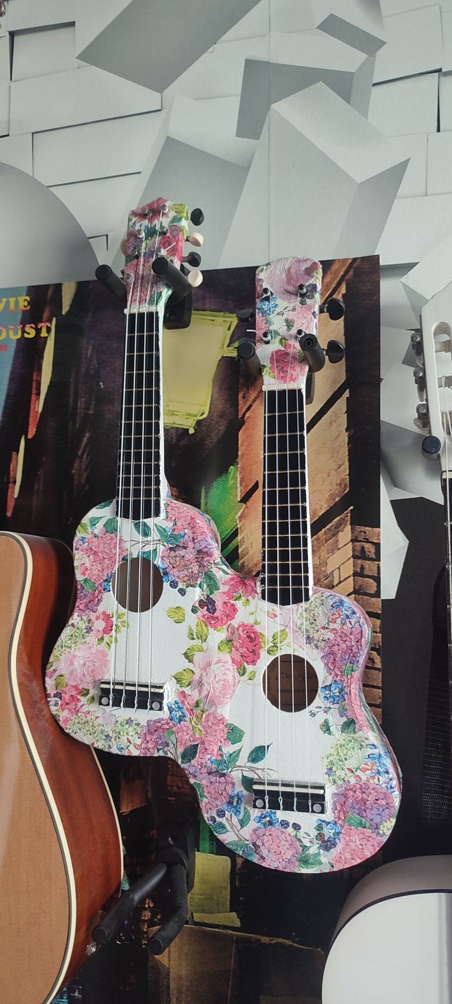 Ukulele 12 strunowe 8 + 4 dwa gryfy